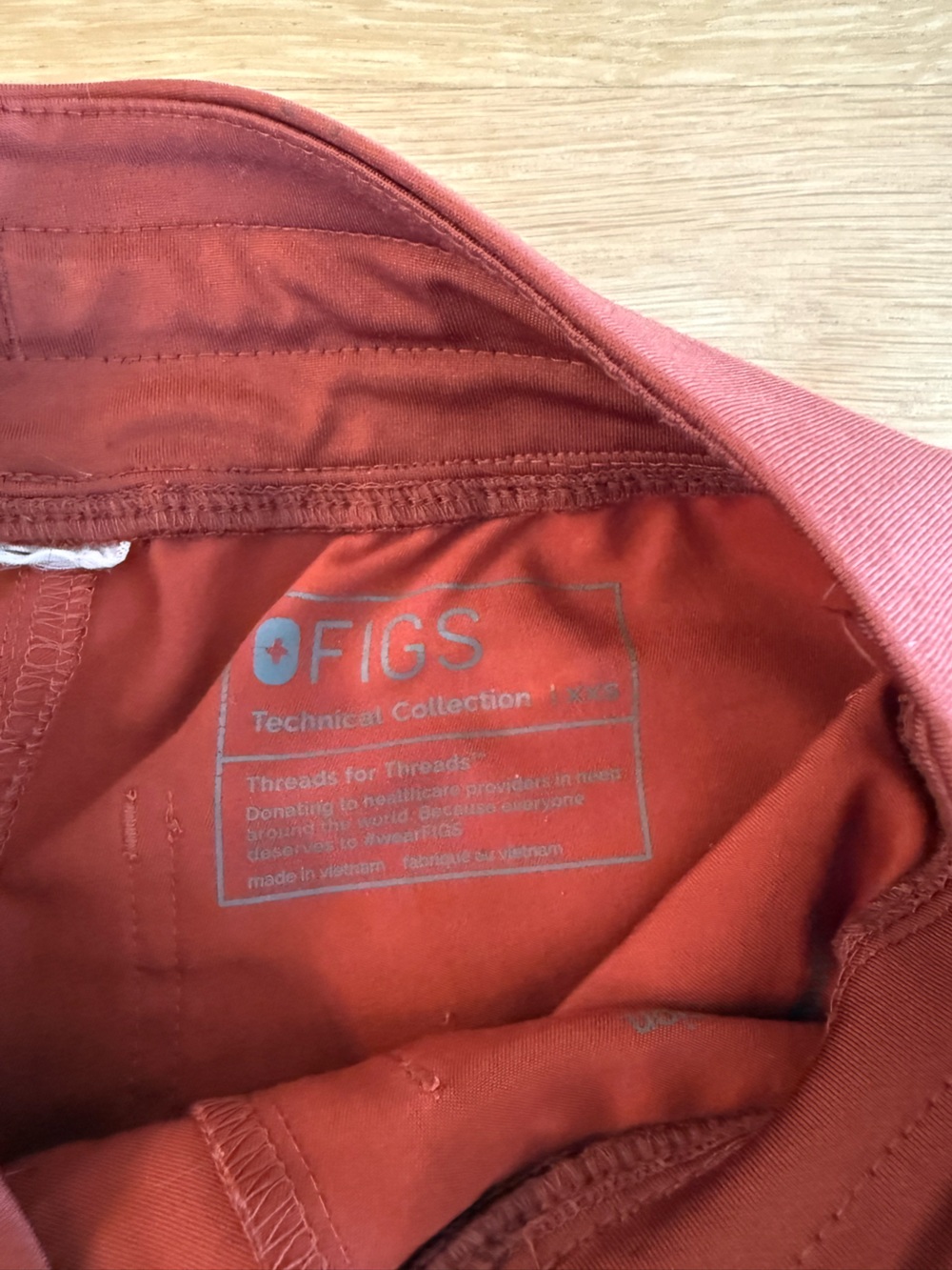 Figs - Rust Cargo Jogger Scrub Pants with Drawstring - XXS - Picture 2 of 3